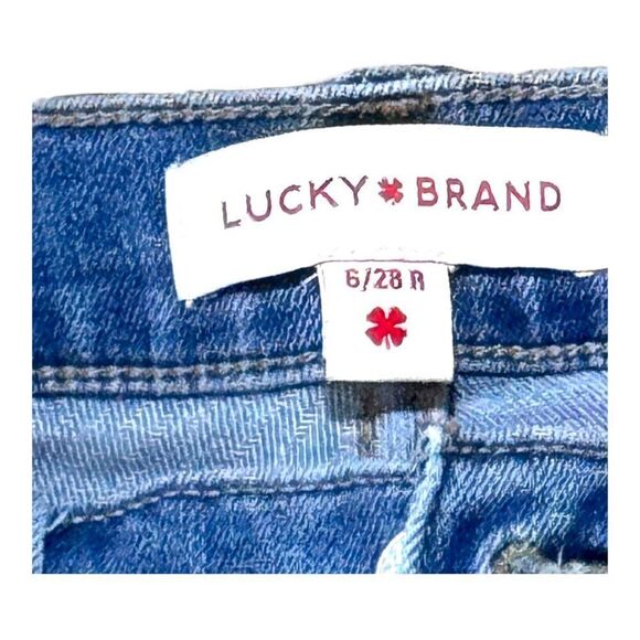 Lucky Brand Womens Distressed Flare Jeans Size 6/28R Medium Wash Blue Denim - Picture 2 of 5